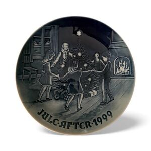 Bing & Grøndahl / Royal Copenhagen Danish Christmas Plate, “Jule After 1999”